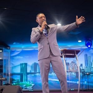 Meet your Posher, Cesar